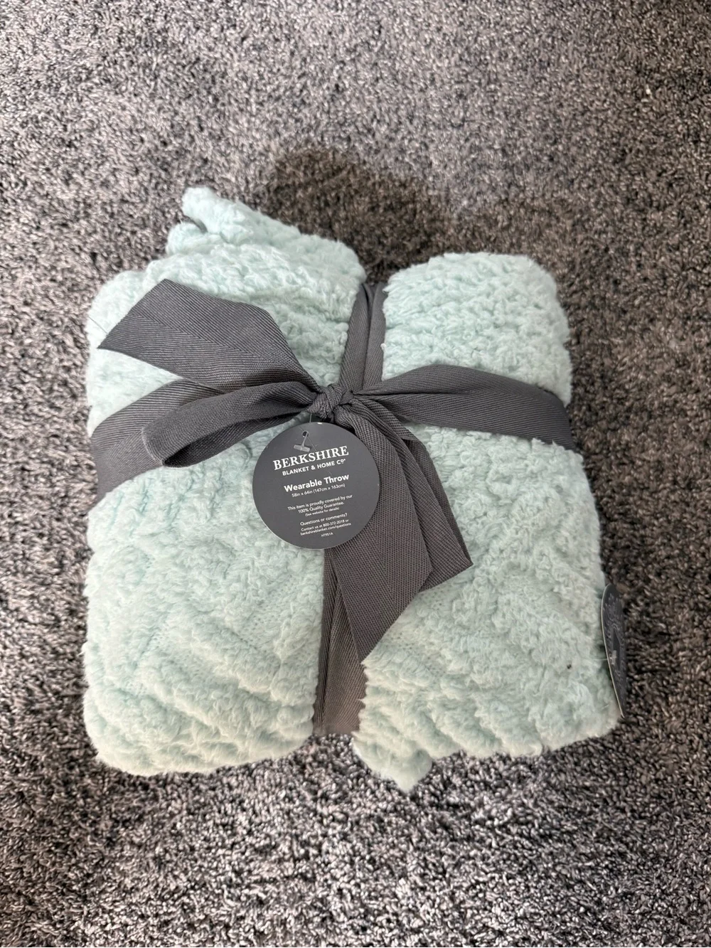 Berkshire Sherpa Wearable Throw Blanket in Mint